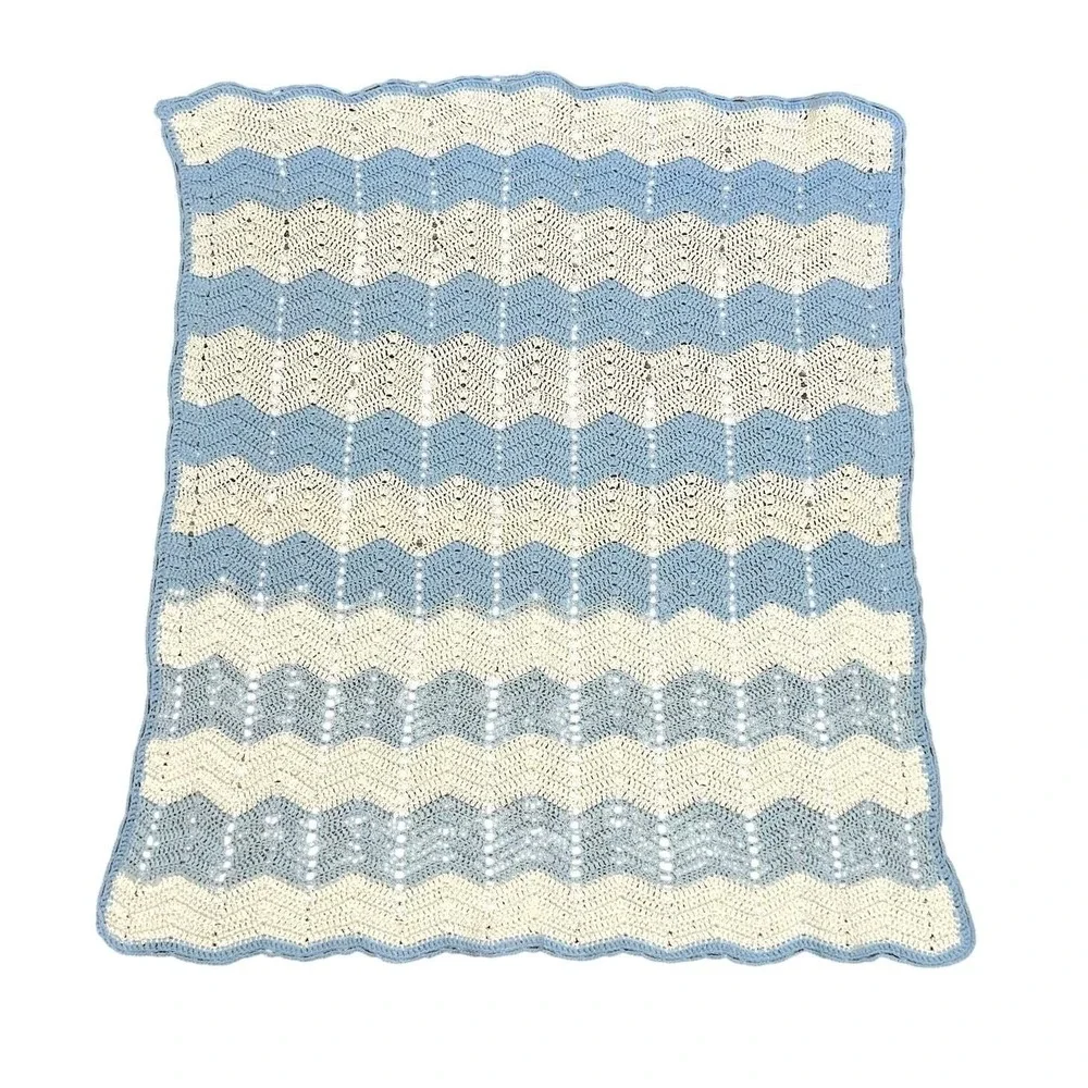 Handmade Crochet Baby Blanket Afghan White Blue Chevron‎ Ripple Soft 32x30